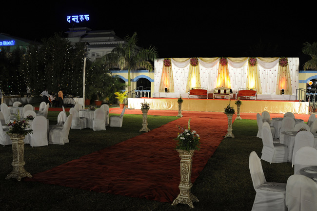 The Blue Roof Club Lawns